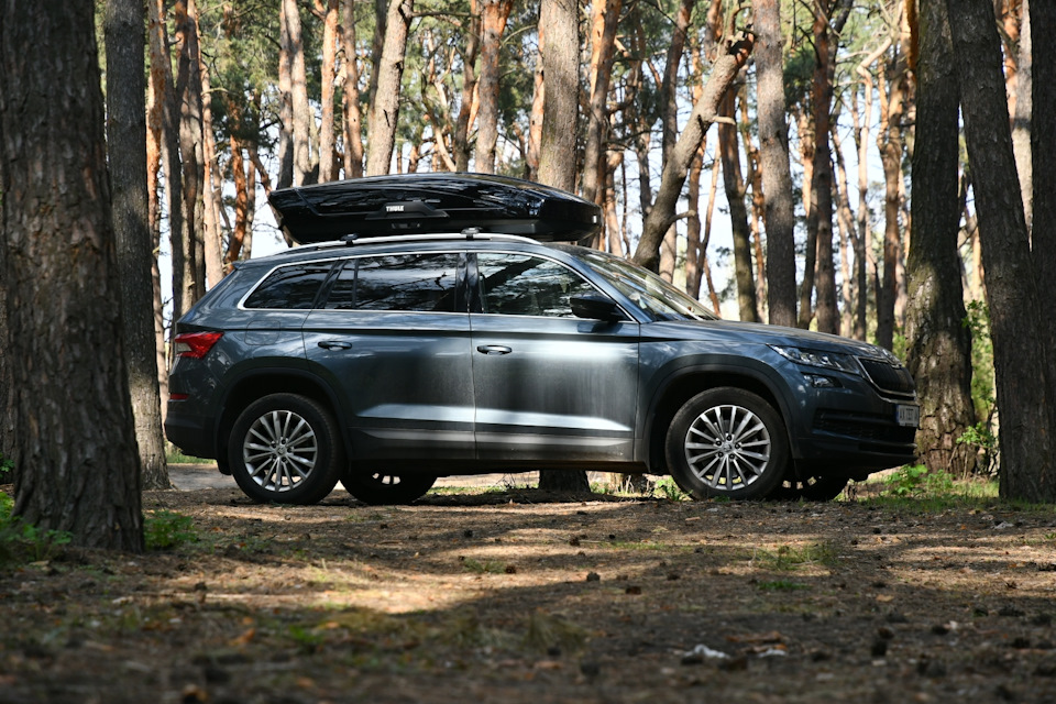 Автобагажник Thule motion xt xl + Поперечені WingBar EDGE BLACK 1
