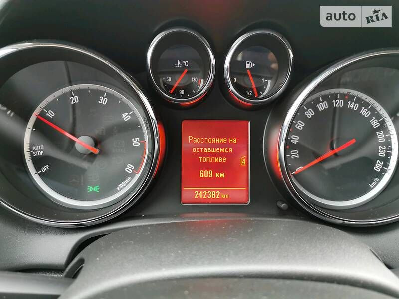 Продаю батьківську Astra j 2012 року 8300 $ 3
