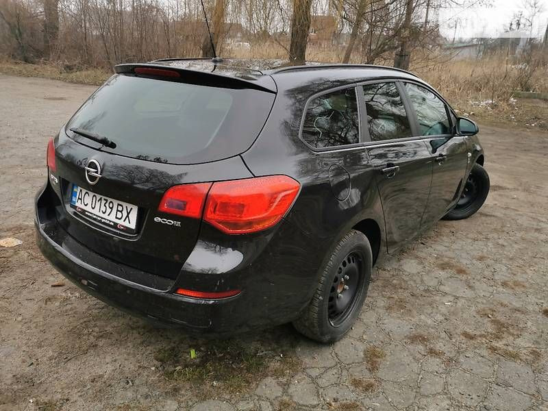 Продаю батьківську Astra j 2012 року 8300 $ 2