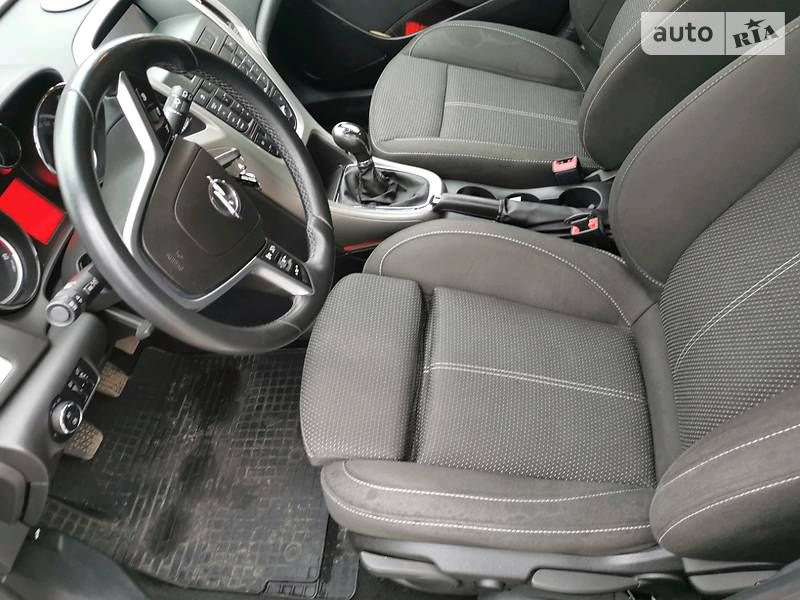 Продаю батьківську Astra j 2012 року 8300 $ 1