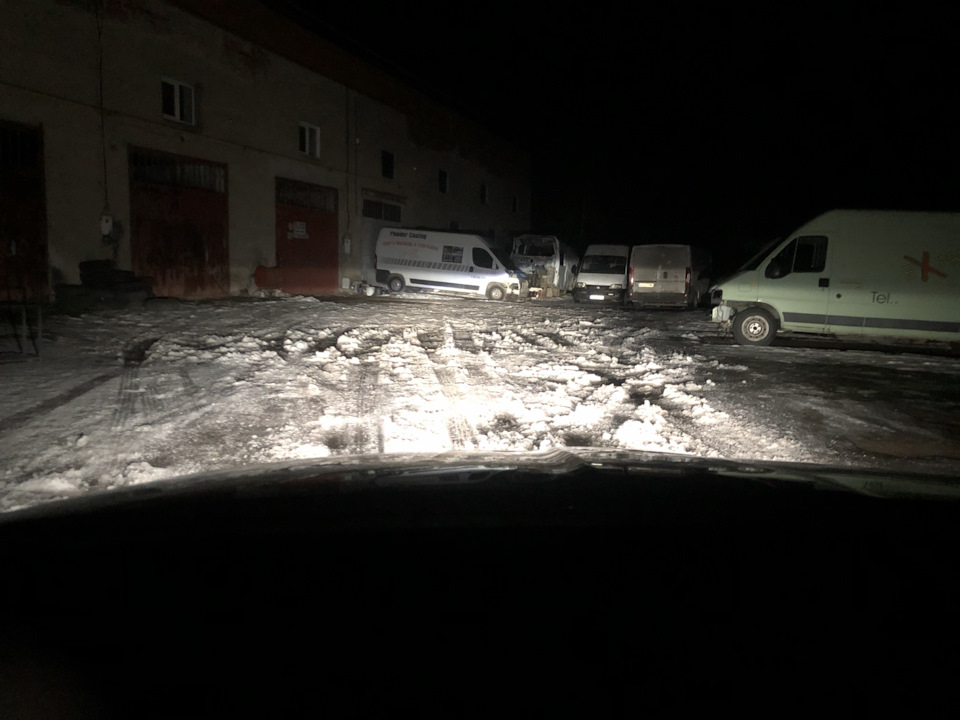 Лампочки в ближній і лійка на омивач 3