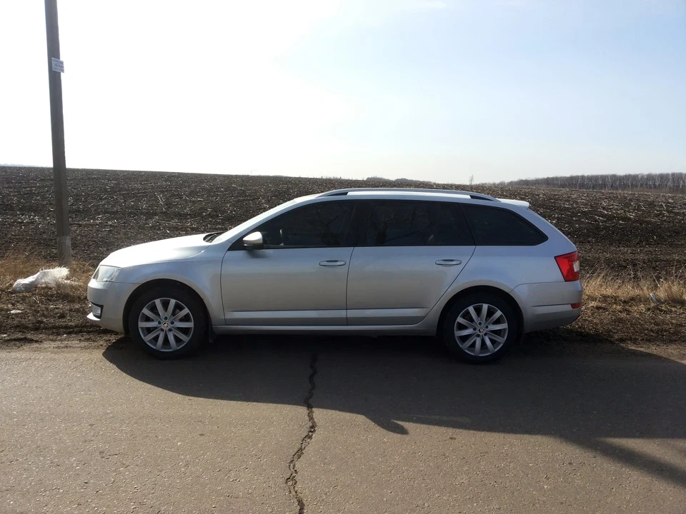 Диски REPLAY SK20 R17 та шини Hankook Ventus V12 Evo K110 215/50/17