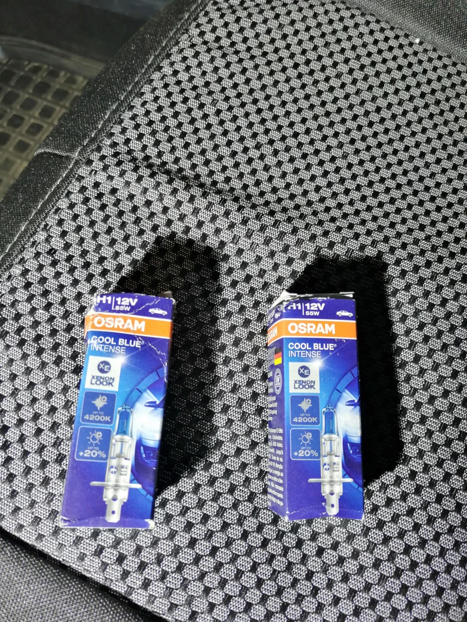 Заміна ламп ближнього та далекого світла на OSRAM COOL BLUE INTENSE.