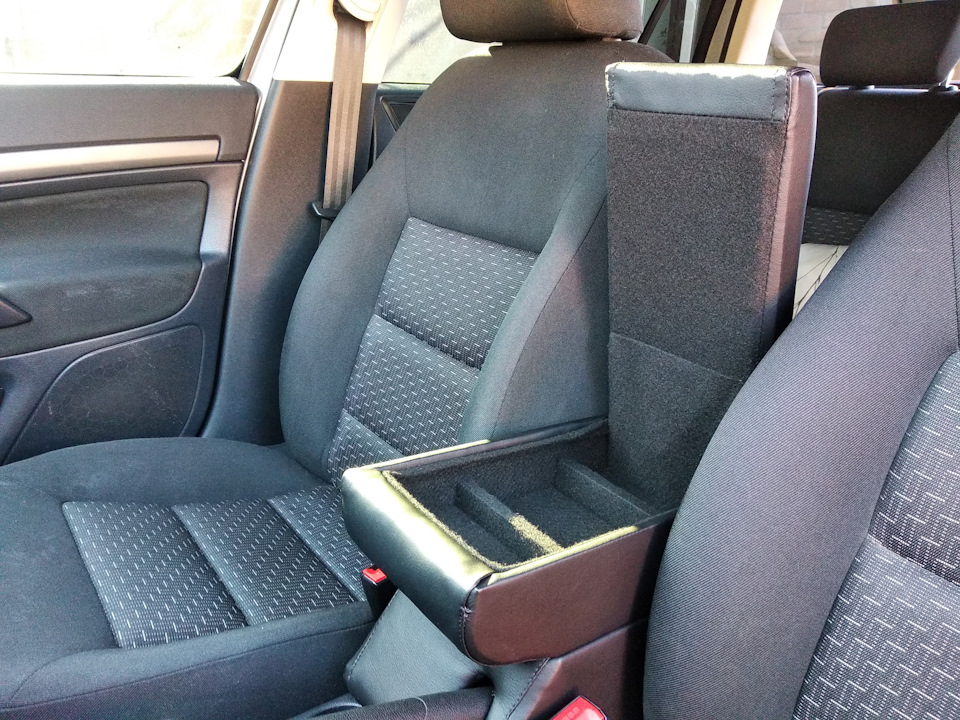 Підлокітник armrest і гумки двірників 4