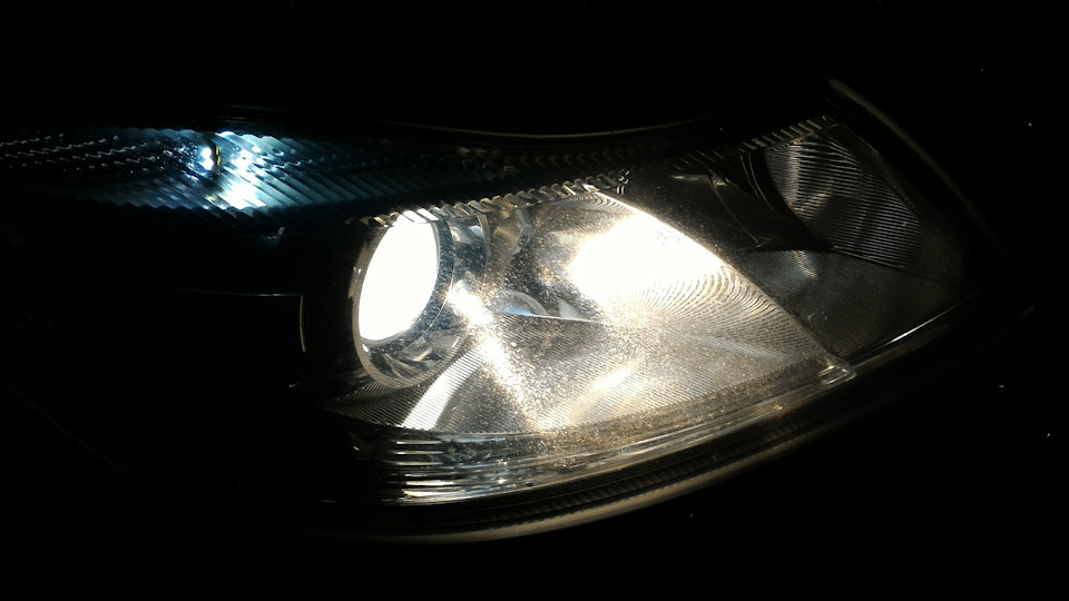 Автолампи H7 Plus 90 Bosch 1987301075 5