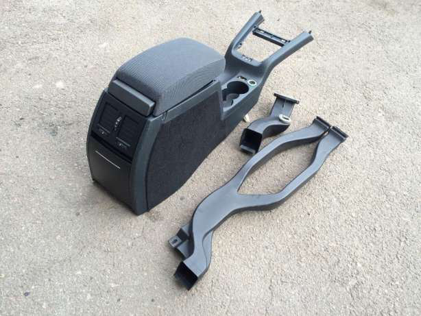 Встановлення заводського підлокітника Jumbo Box Octavia a5 1