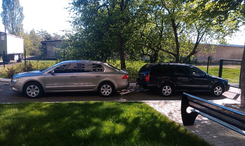 Skoda Octavia Tour VS Skoda Superb 1