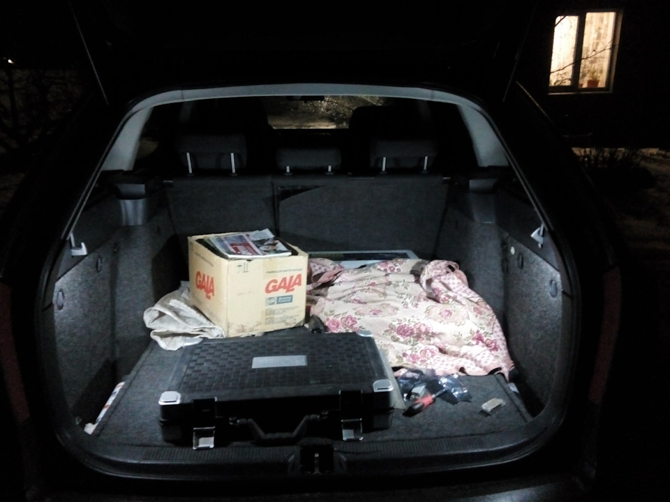 Підсвічування багажника Skoda Octavia Combi 2