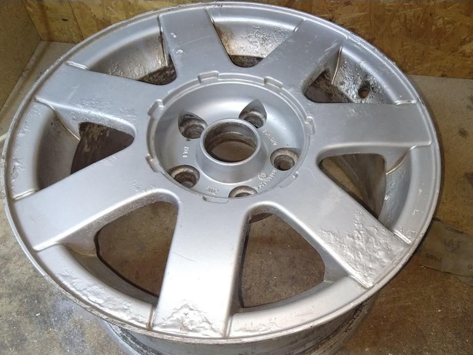 Легкосплавні диски r15 1