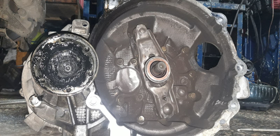 Зміна зчеплення на Sachs 3000332001 3