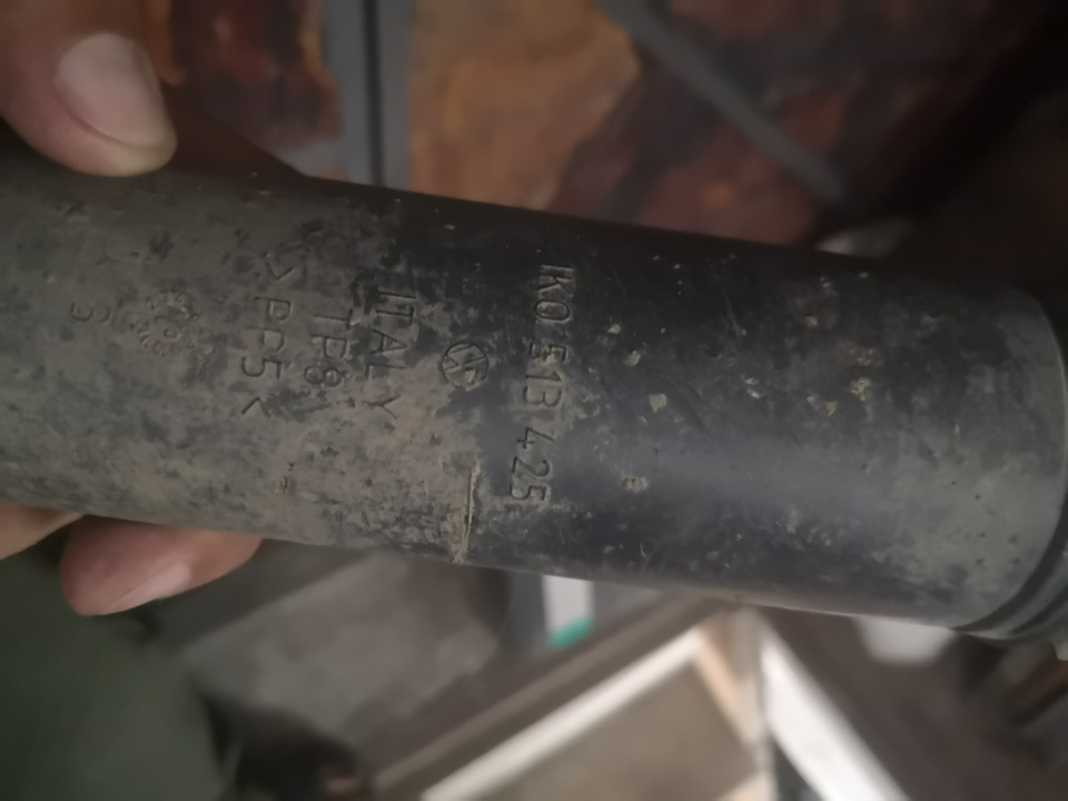 Відбійники задніх амортизаторів + проставки над пружинами 4