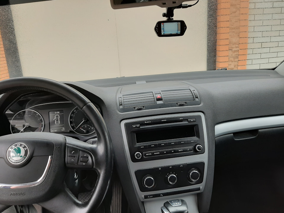 Скупився в Базі автозвуку 5