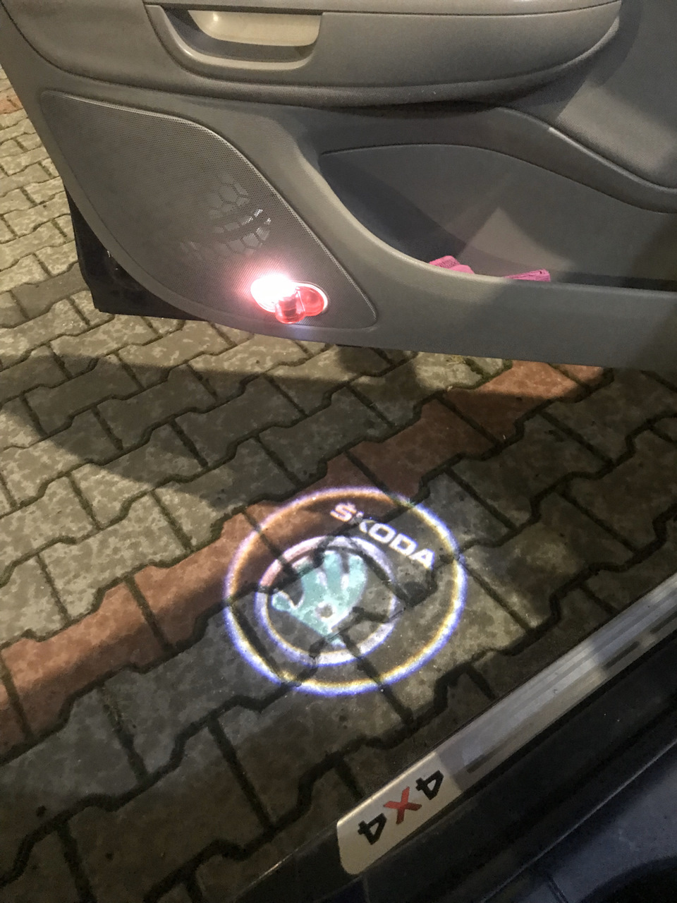 Led logo 3