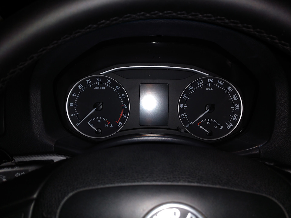 Заміна скла комбінації приладів 5