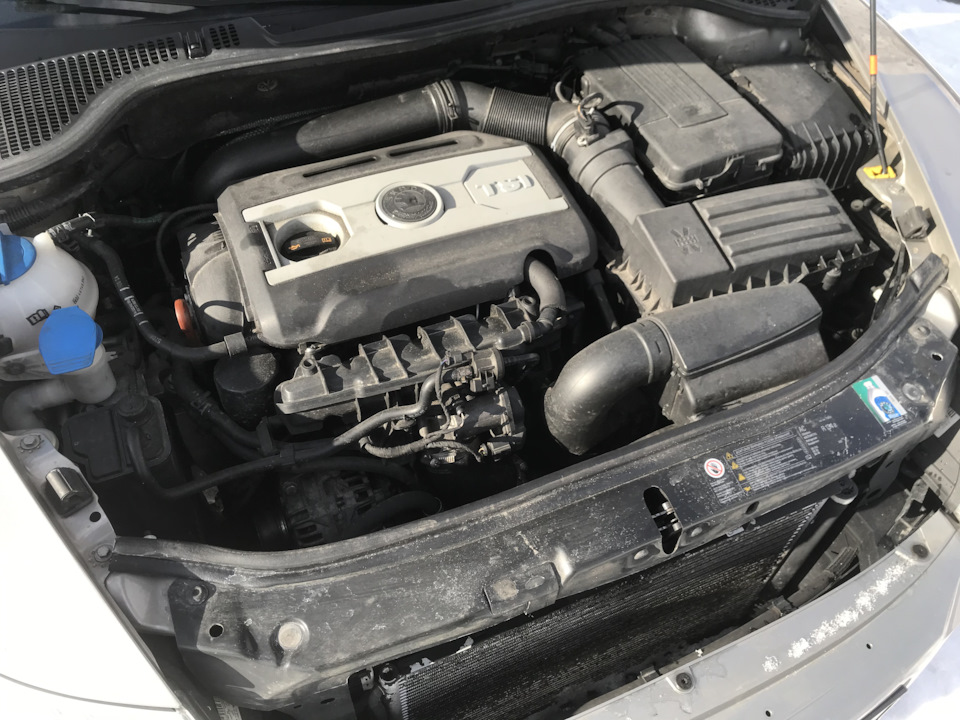 Ущільнювач підкапотного простору 1Z0 823 723 A. 5