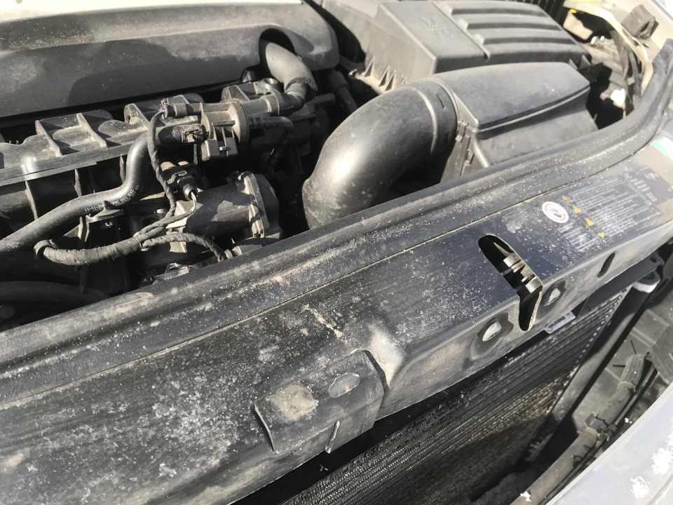 Ущільнювач підкапотного простору 1Z0 823 723 A. 3