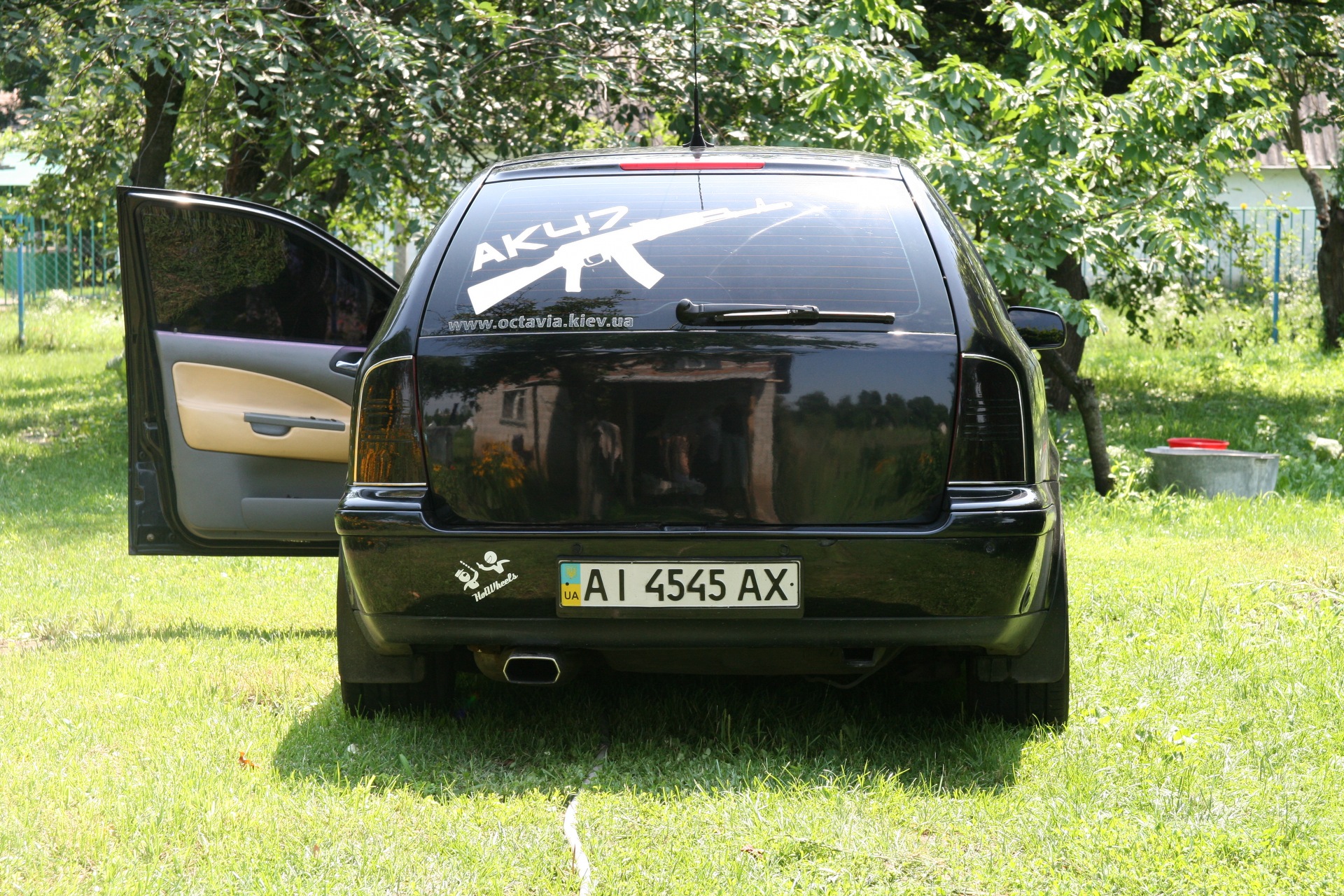 Ну ось зовсім інший автомобіль 4