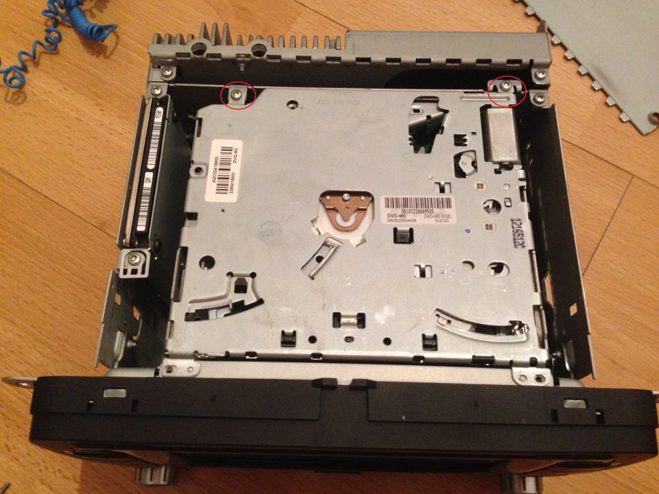 Чистка лінзи приводу RNS 510, Columbus 2