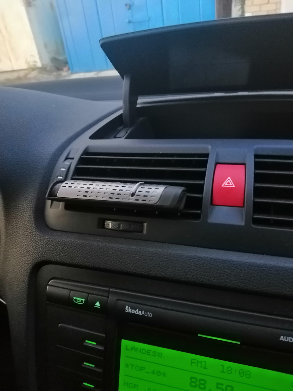 Як пахне BMW 3