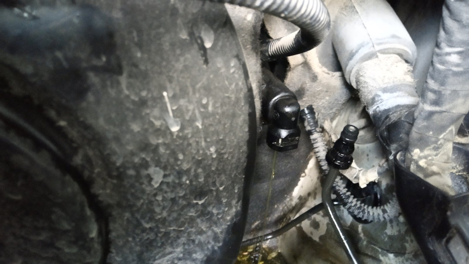 Заміна головного циліндра зчеплення VW 1K0721388AB 5