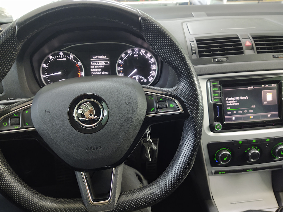 Кругообіг рулів на Skoda, заміна гейту 5