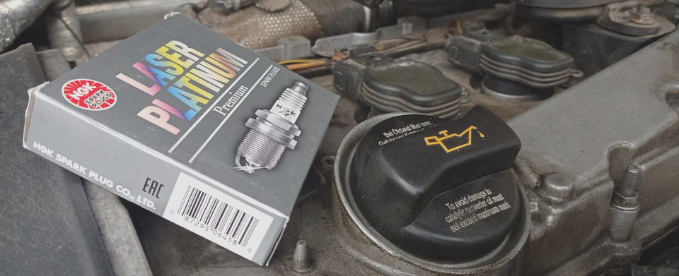 Зміна свічок запалювання на PFR6Q NGK 1
