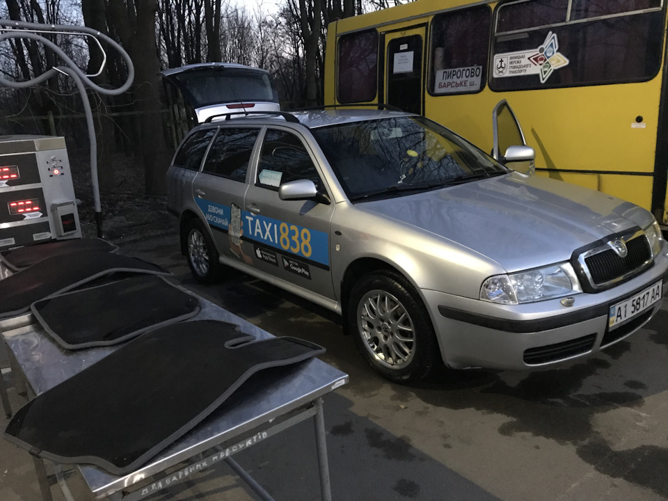 Кронштейни решітки радіатора 5