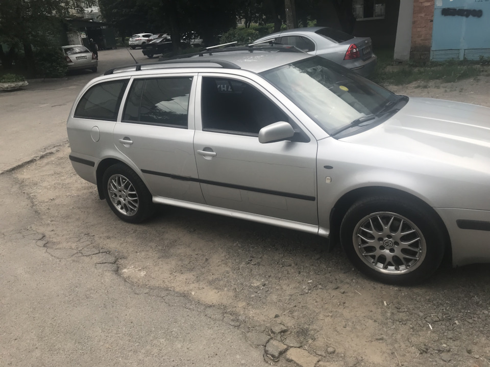 Зняв наклейки 3