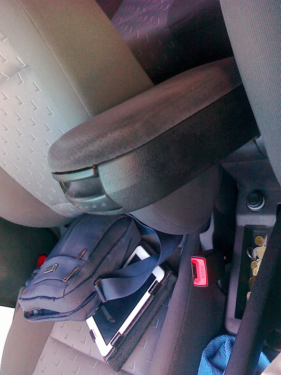 Підлокотник VW GOLF4 HA OCTAVIA 2