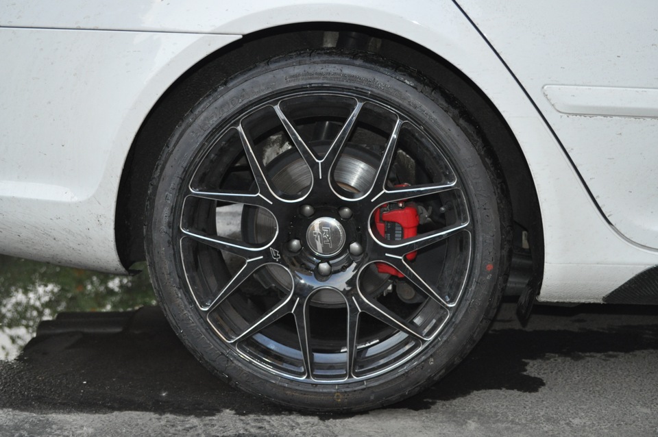 Yokohama Parada Spec-2 PA01 4