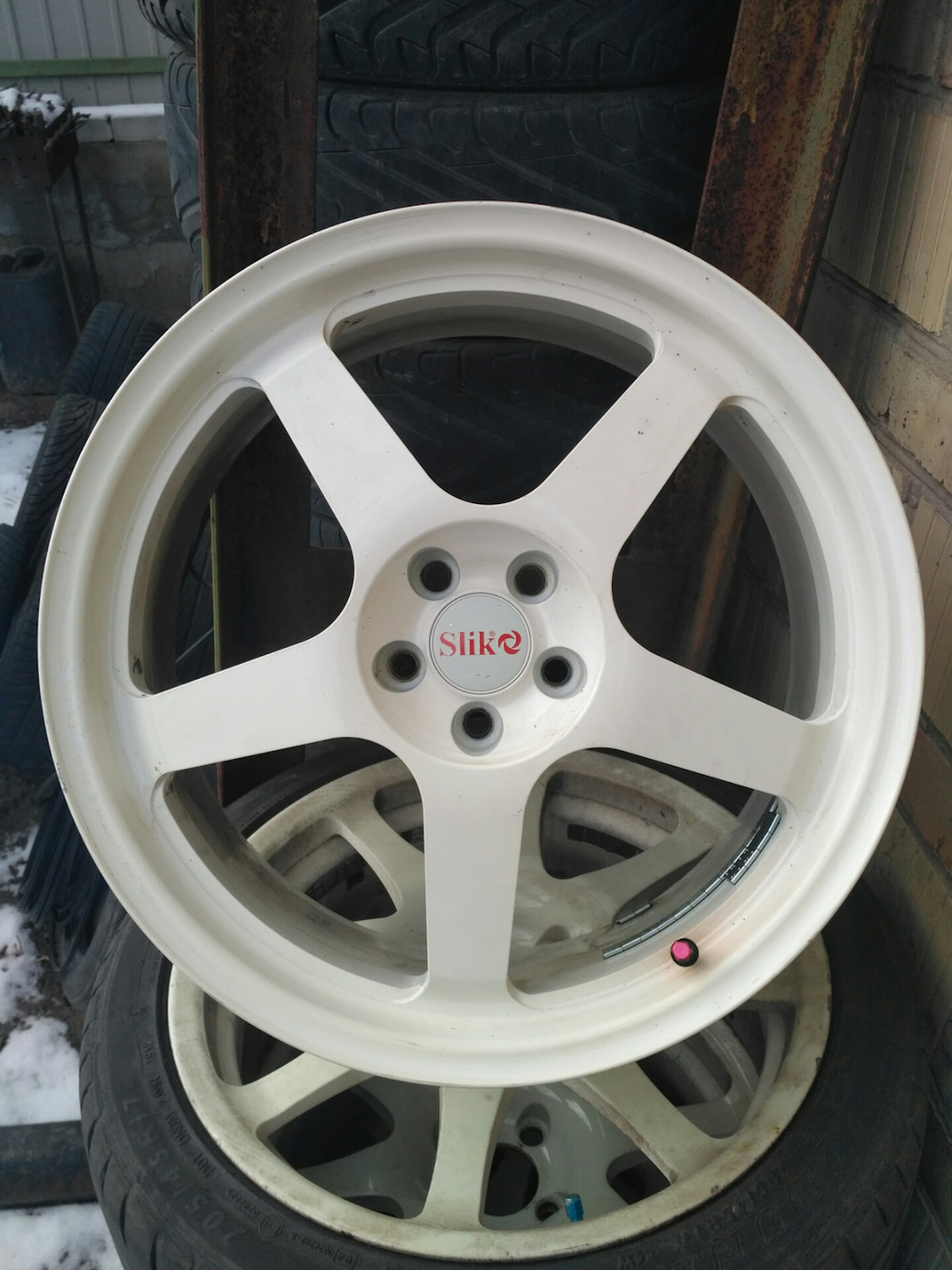 Довгоочікуване кування Slik R18 2