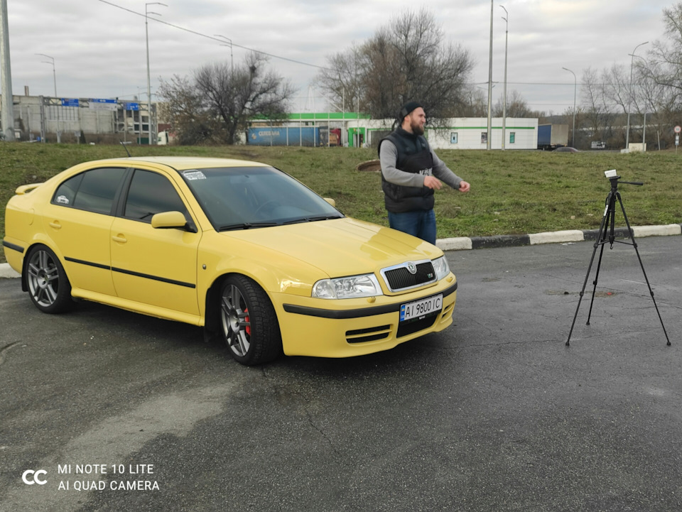 Огляд авто kong.band 2
