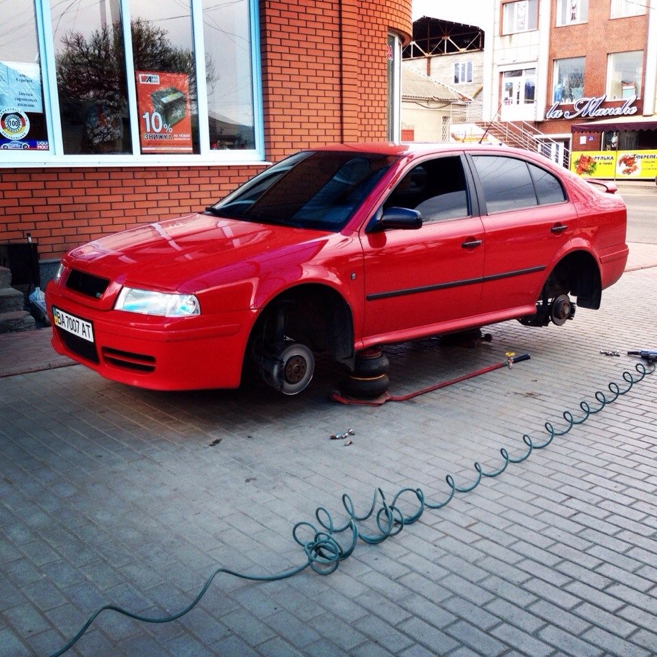 Нова гума Nitto Invo 225/45 R 17 2