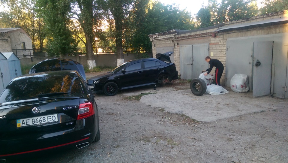 Змінювали на лансері диски на 18 1