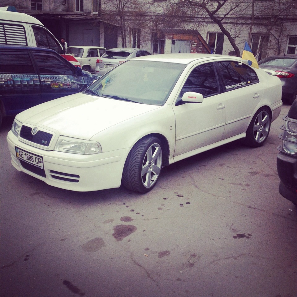R18 Audi rs6 1