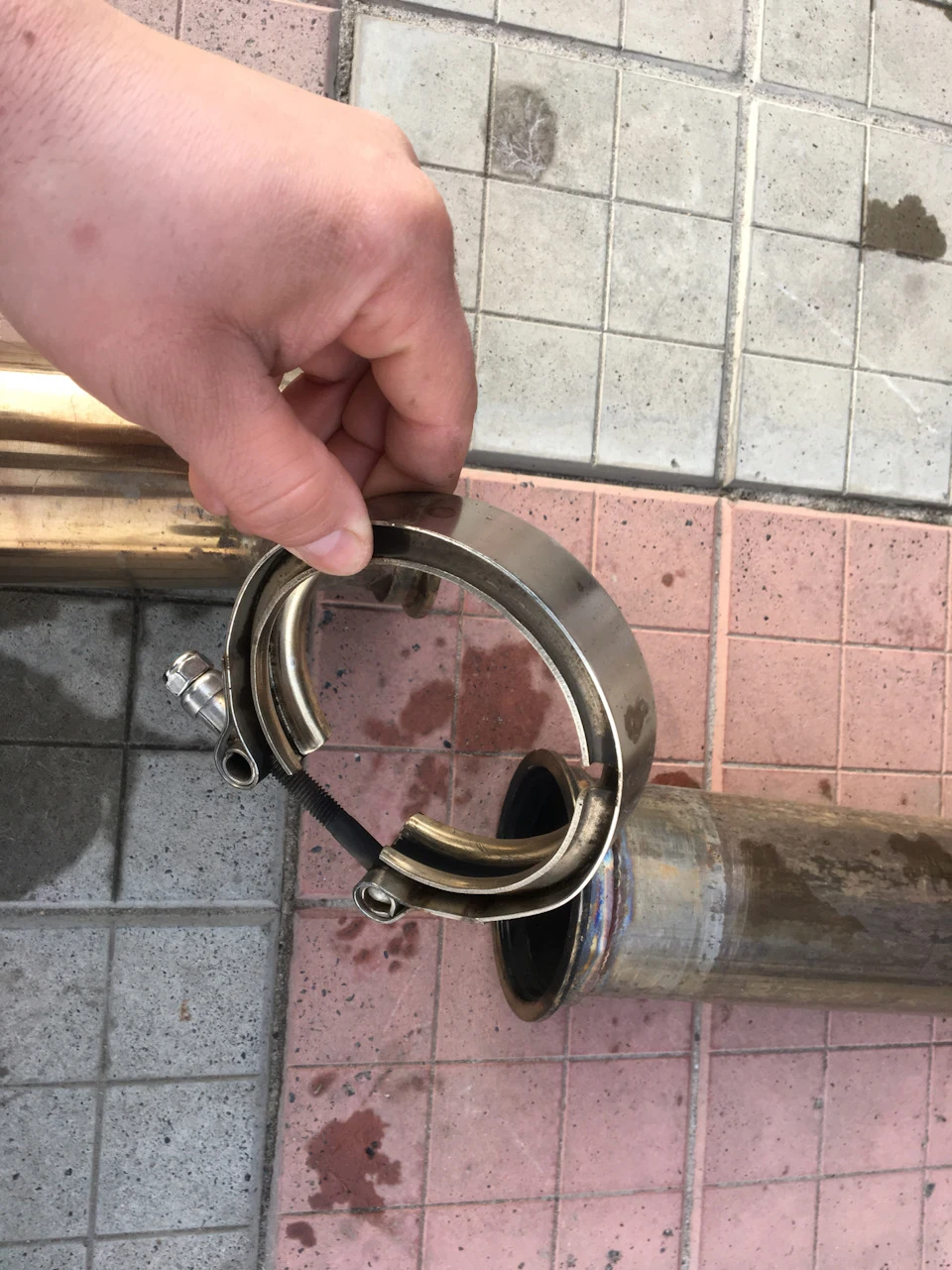 Продам залишки від машини (вихлоп)