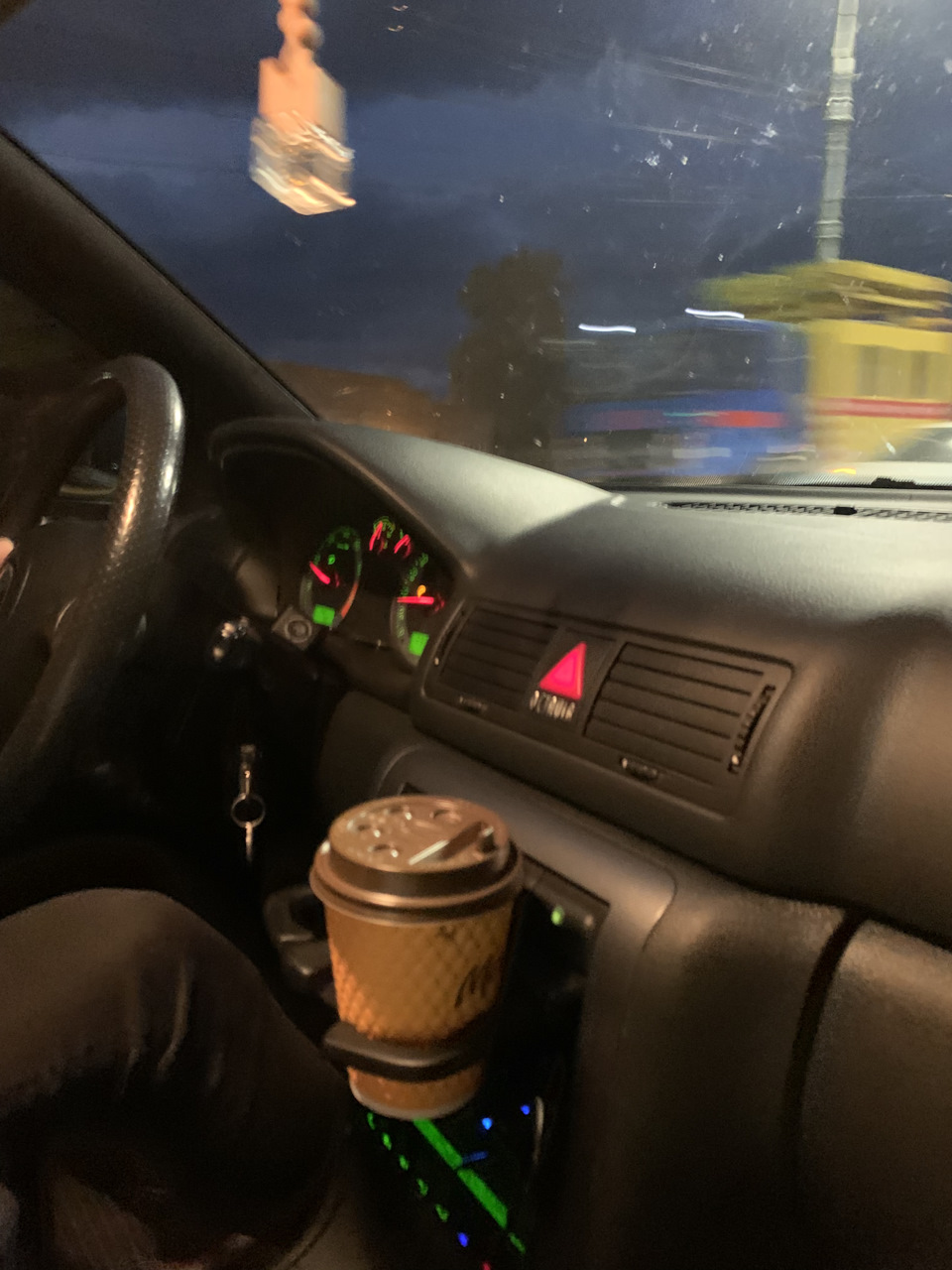 Підсклянник Golf 4