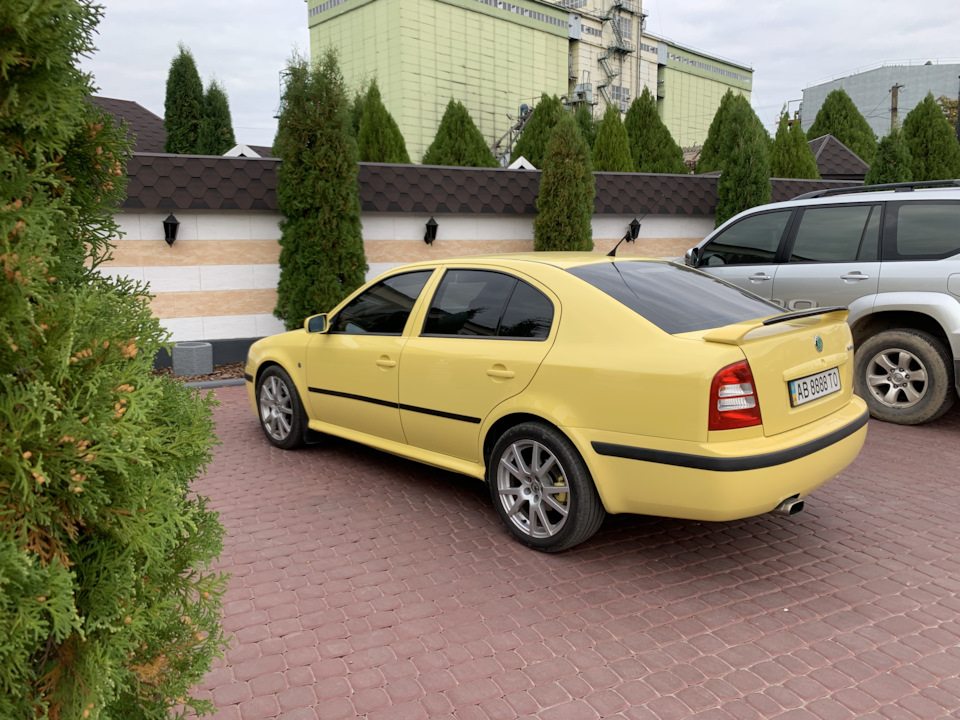 Занижені пружини -30 h&r 2