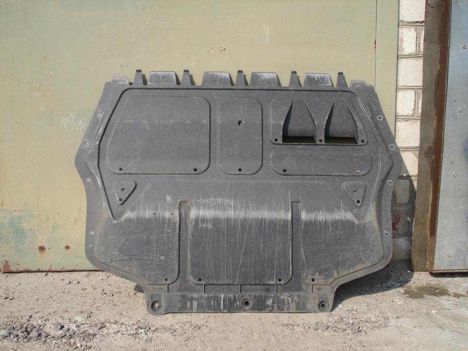 Оригінальний композитний захист VAG. 3