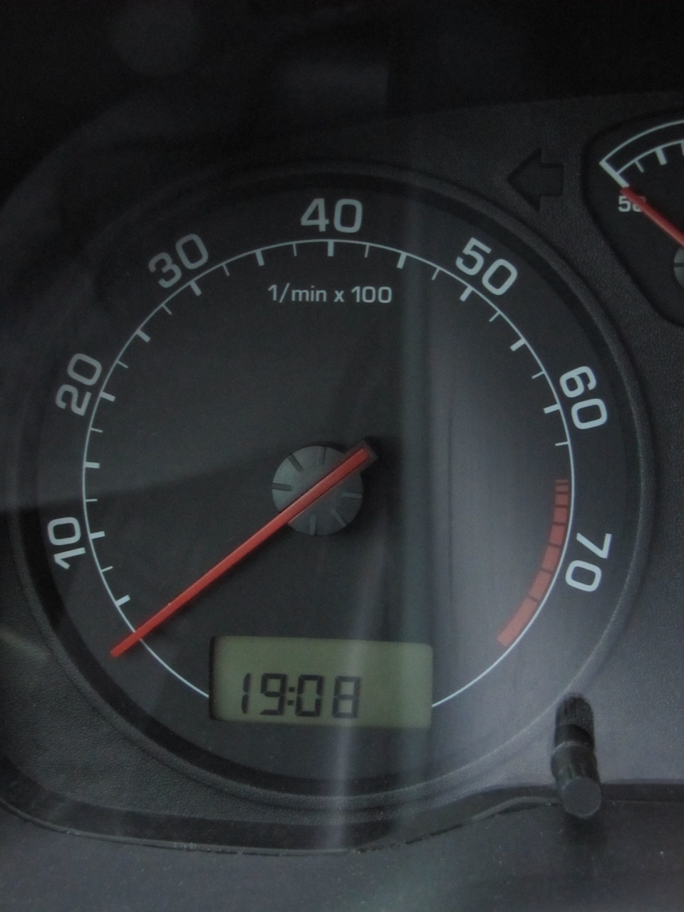 RED:) або червоні стрілки з RS 4