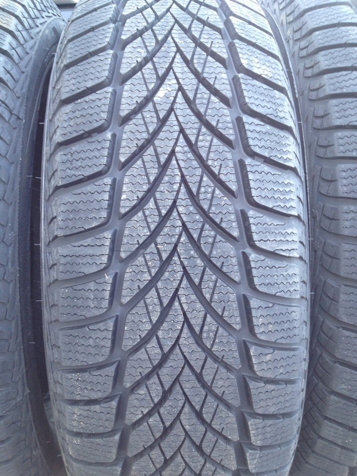 Зимова гума goodyear 3