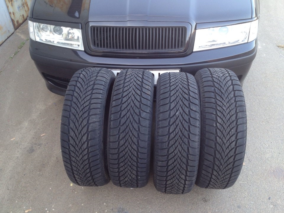 Зимова гума goodyear 2