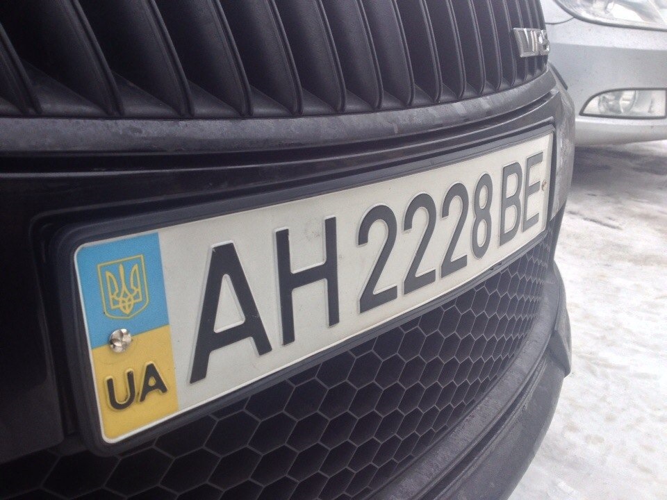Рамка для номера, тепер зубами не віддереш! 4
