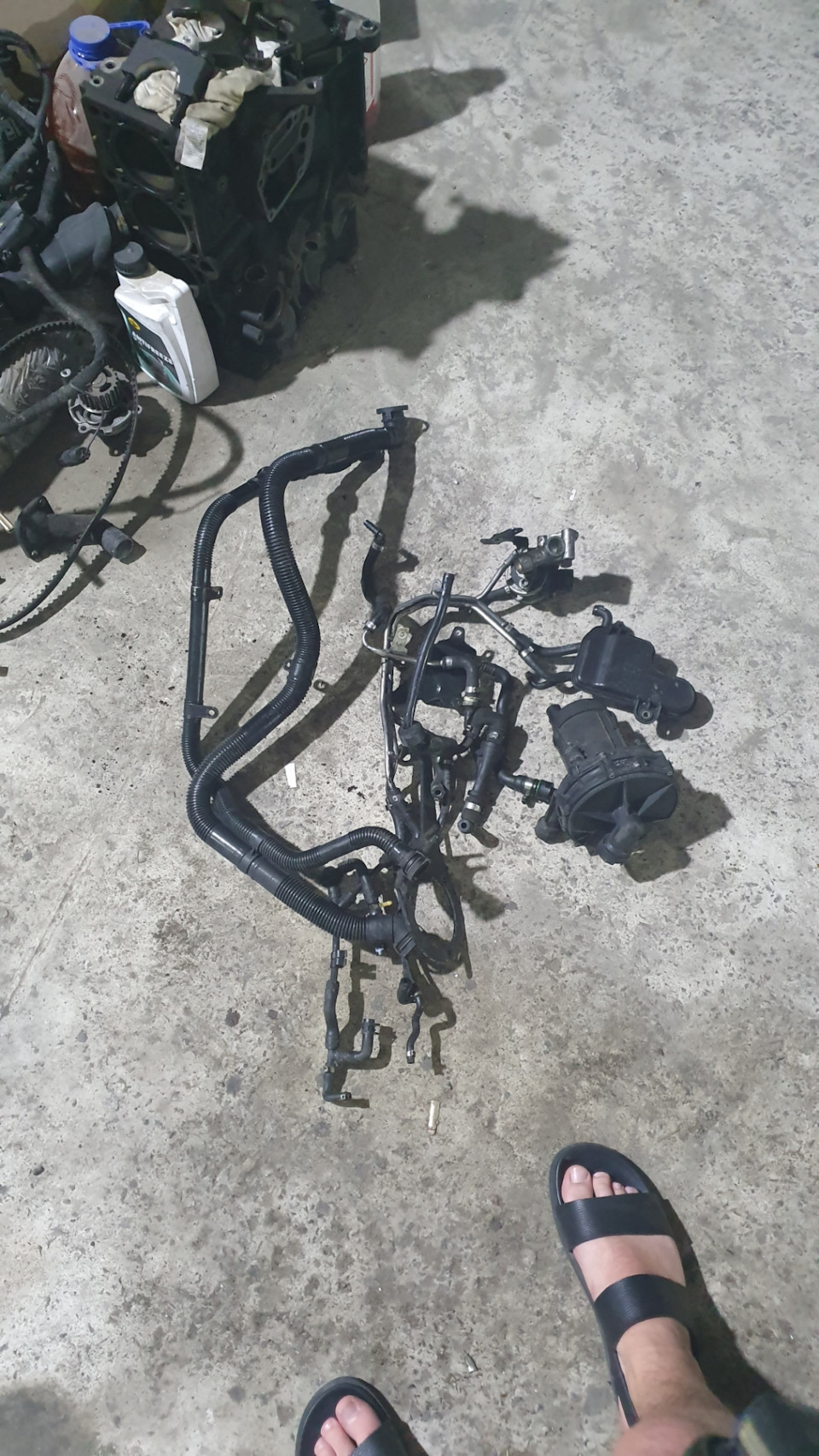 Підрізали частину ВКГ і видалили систему прогріву каталізатора. 1