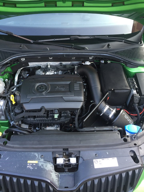 Впуск Revo Intake MQB 2