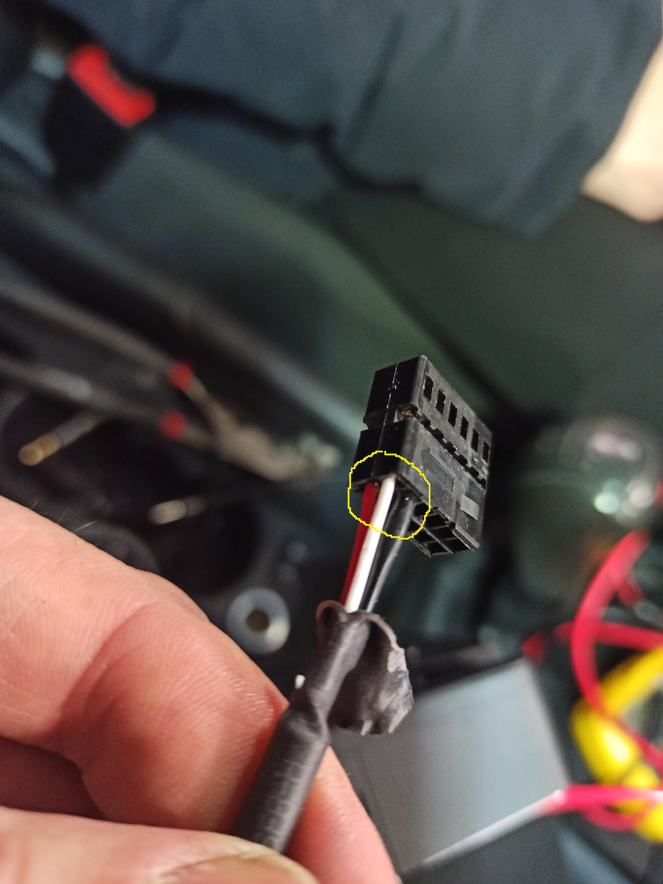 Імпульсне зарядне & USB AUX адаптер Skoda :-((( 4