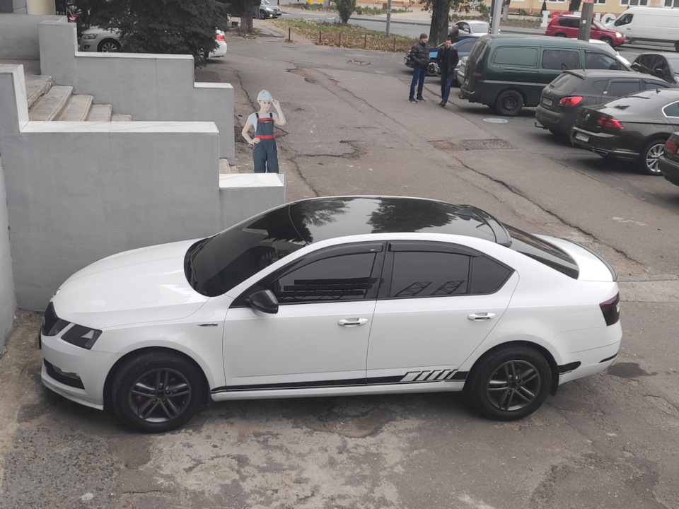 Дах а чорний Октавія а7 1
