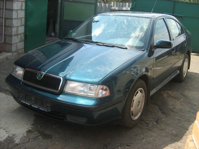 наткнувся на фото машини в день покупки)31,08,2010 1