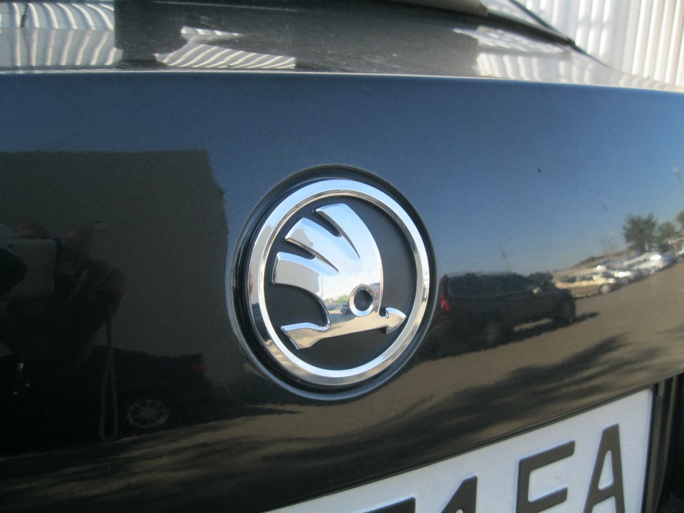 Емблема Skoda нового зразка 1