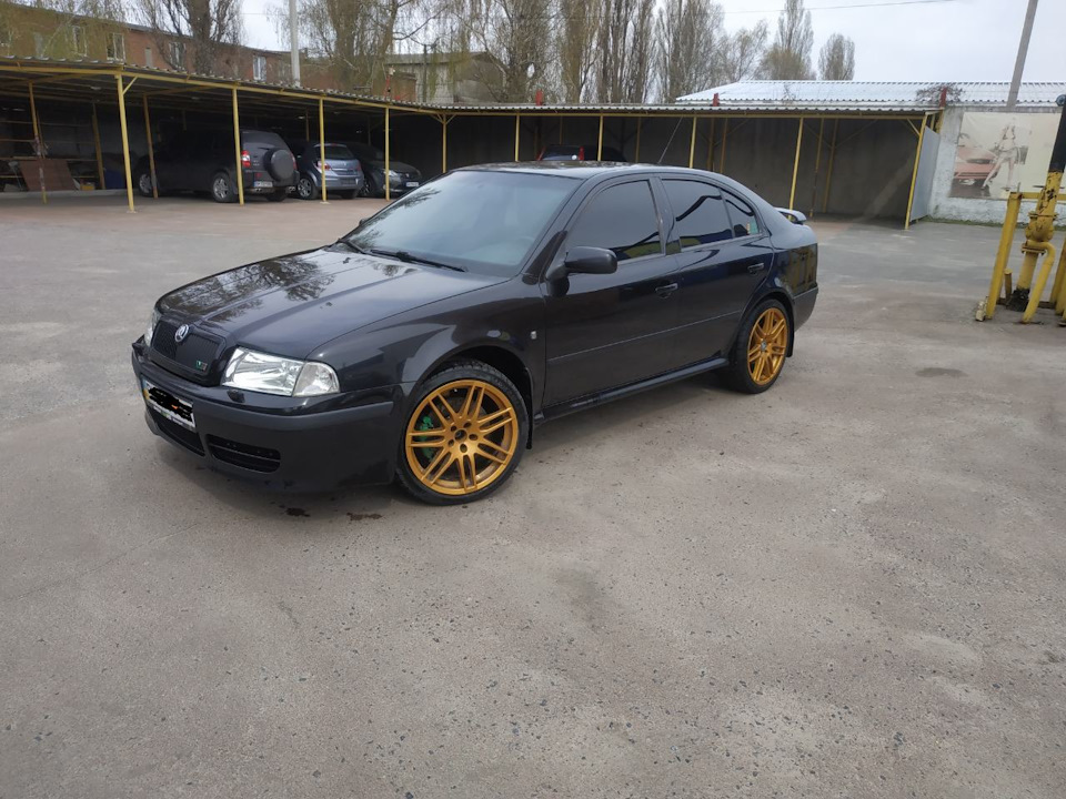 SKoda Октавія к04-64 1